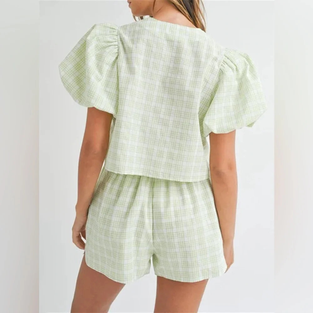 Set Puff Sleeve Top and Shorts Set - Picture 9 of 11
